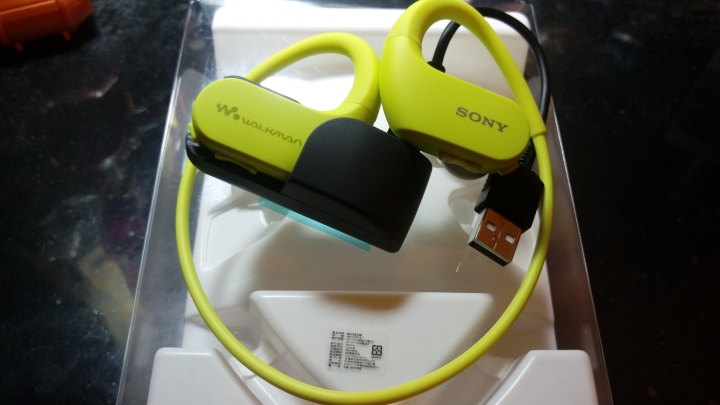 Sony運動隨身聽NW-WS413不專業開箱....