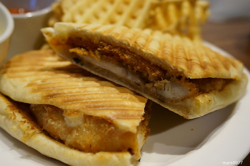 【台北】1Bite2Go Cafe & Deli美式餐廳(信義店):簡單、輕食、自在空間的美式料理享受