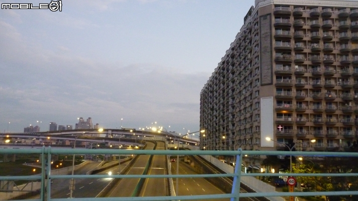 輕鬆單車遊~晨騎陽光橋,碧潭,華山文創園區 ~~