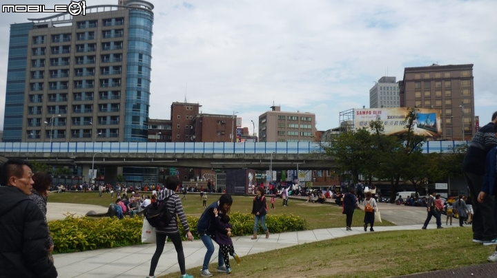 輕鬆單車遊~晨騎陽光橋,碧潭,華山文創園區 ~~