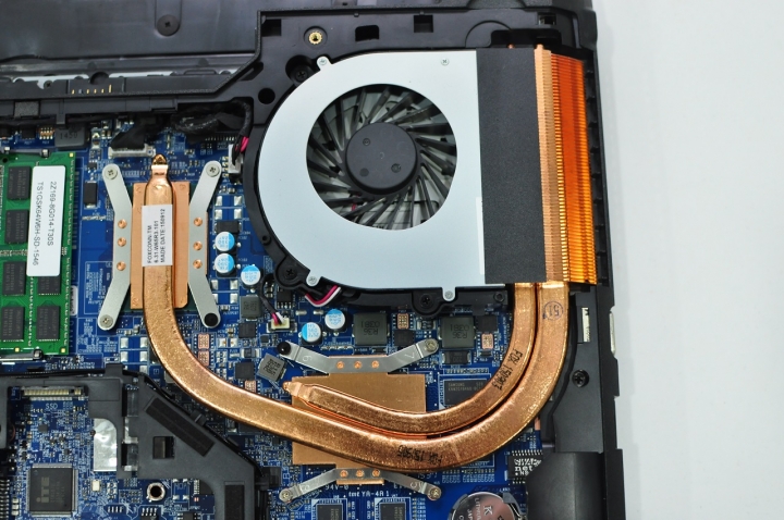 GIGABYTE P17F V5外觀平庸內裝超值的好遊戲筆電