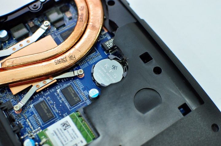 GIGABYTE P17F V5外觀平庸內裝超值的好遊戲筆電