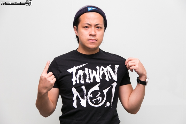 最強口號上身!換上小惡魔『TAIWAN NO.1』限量T恤 一起挺台灣啦!