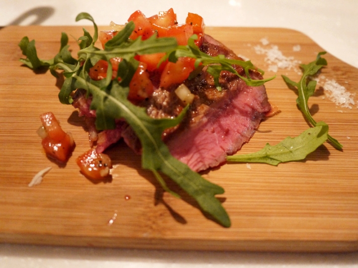 【台北 大安區/捷運忠孝敦化站】酒鬼與鐵鍋-- 氣氛放鬆滋味好