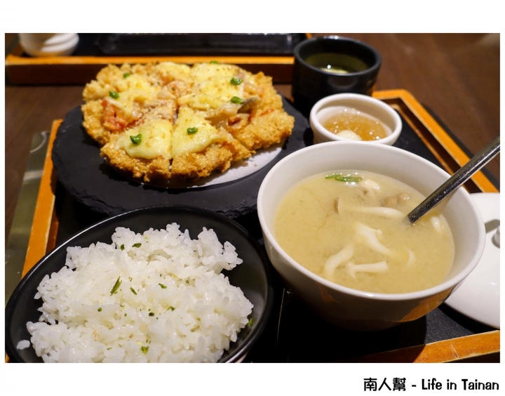 【台南市中西區-美食】日式炸豬排套餐~~品田牧場(台南安平家樂福店)