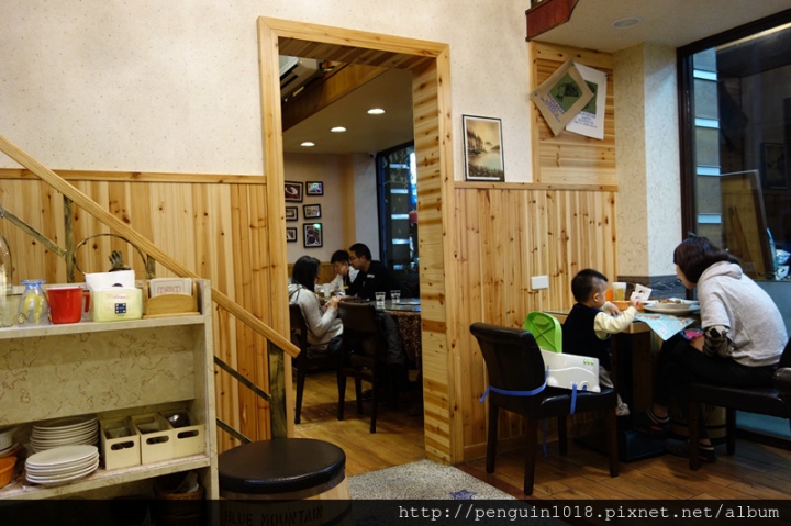 【彰化員林】CoCo鬆餅屋;員林在地超人氣鬆餅店!美味澎派義大利麵&超受歡迎鬆餅!生日用餐大方送草莓冰淇淋厚鬆餅!聚餐就是要來CoCo~(內附咖啡拉花初體驗)