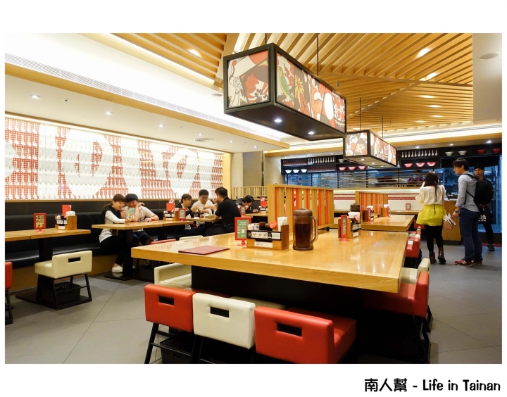 【台南市中西區-美食】傳自日本正統好味道拉麵 ~~ 一風堂拉麵(台南西門店)