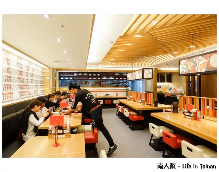 【台南市中西區-美食】傳自日本正統好味道拉麵 ~~ 一風堂拉麵(台南西門店)