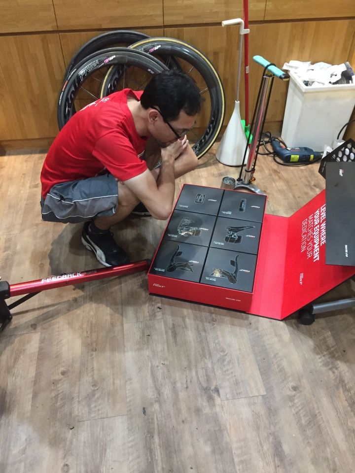 遲來的~sram etap小全套開箱....貼膜....裝車....路試!!!