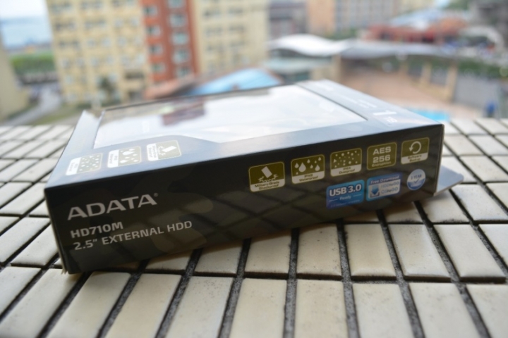 軍事風格、三防保護威剛 HD710m 外接硬碟