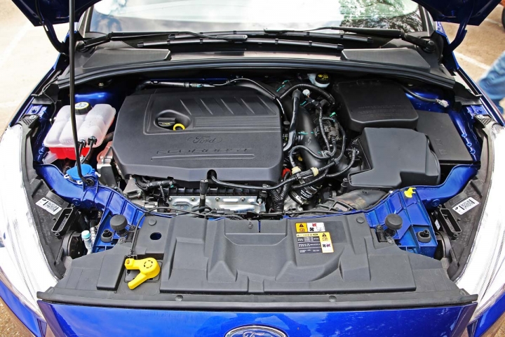 FOCUS V.S. MAZDA 3 實際對比感受
