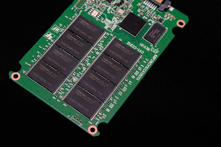 入門級 SSD 比拚,OCZ Trion 150、Plextor M6V 性能對戰
