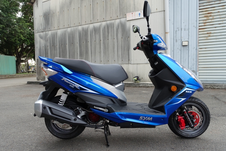 HONDA CBR500R 關箱『兼』SYM FIGHTER6 開箱(圖文多斟酌)