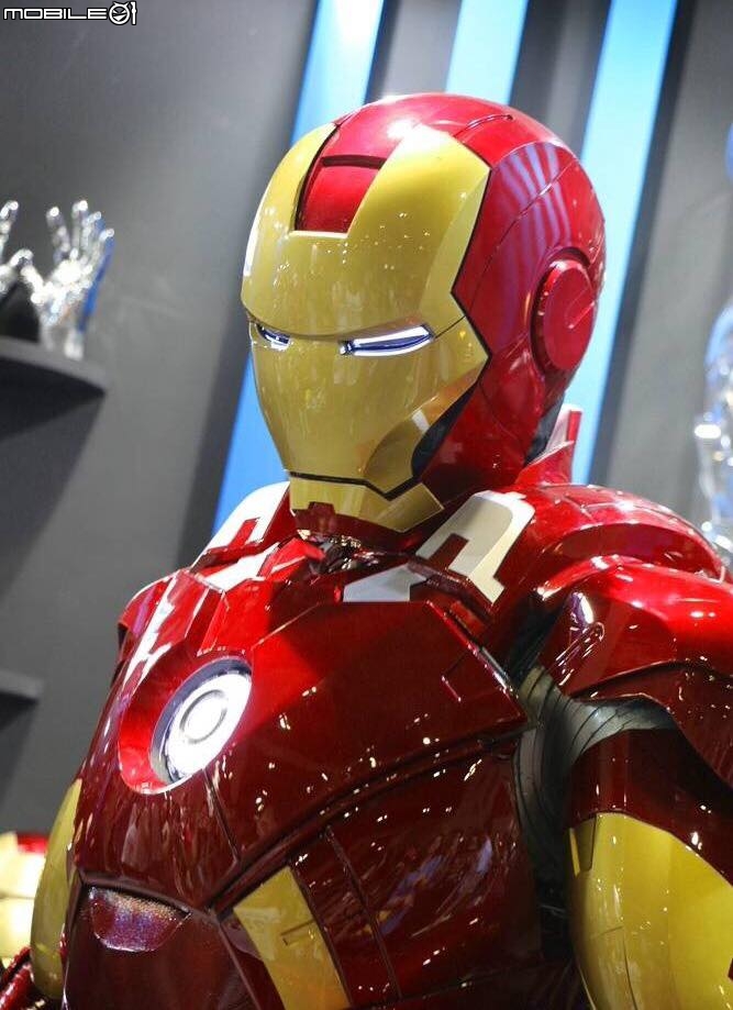 介紹 Marvel 官方授權 1:1 可穿電動 鋼鐵人盔甲曝光