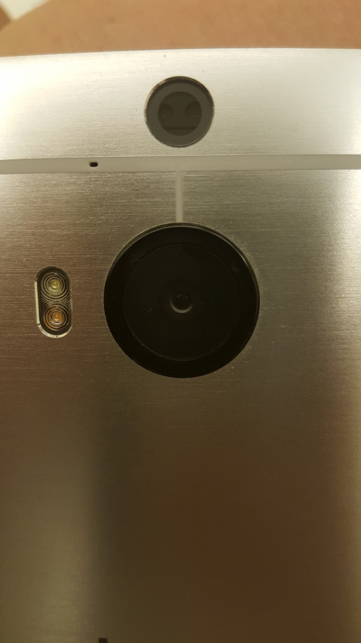 為什麼我的HTC M9+後置鏡頭變三眼怪