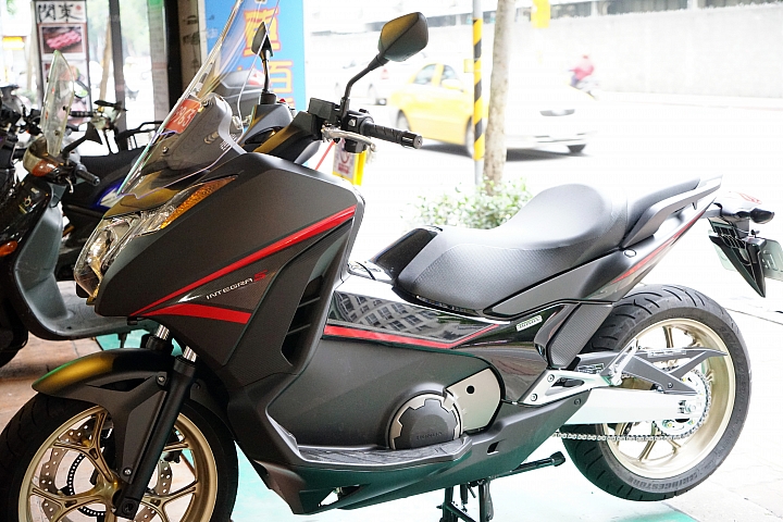 開箱 Honda Integra 750D 2015年特仕版