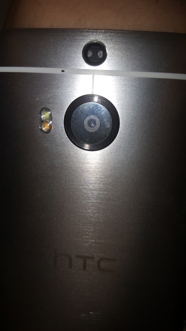 為什麼我的HTC M9+後置鏡頭變三眼怪