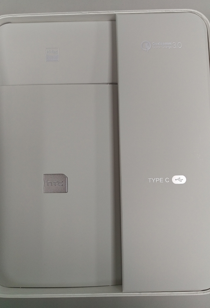 HTC 10 銀色 32GB 開箱