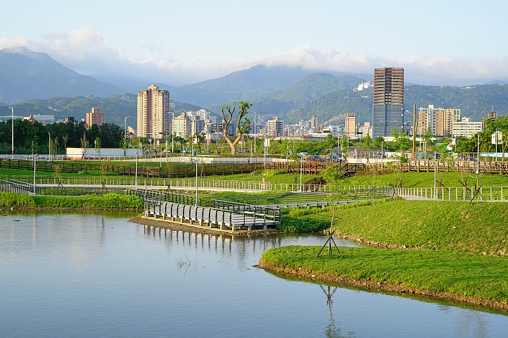 FE首顆平價大光圈鏡頭登場‧Sony FE 50mm f/1.8