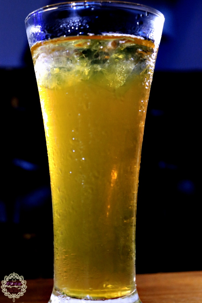 【台南 東區】蜂橙複合式餐飲美食酒吧.早午餐.冰沙和果汁吧