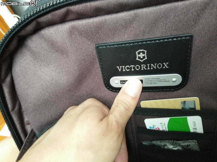 <開箱>我的第一支瑞士維氏victorinox電腦後背包