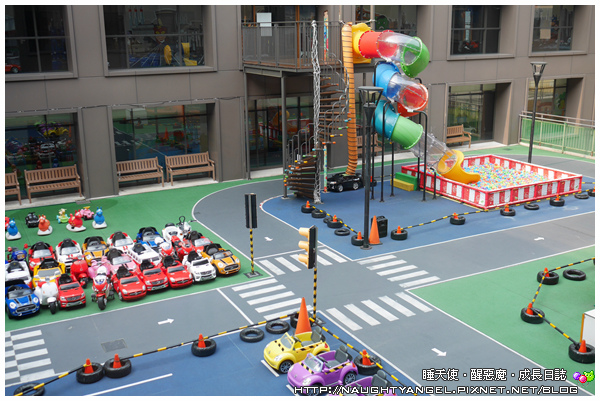 大人小孩都愛上「蘭城晶英」→新月影城免費看電影、童樂活動、芬朵奇堡開超跑