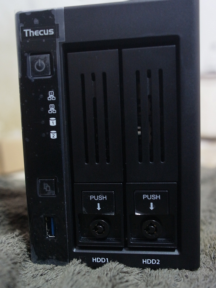 Thecus N2810 Plus NAS (メモリ増設済み 8GB) Thecus N2810 Plus NAS (メモリ増設済み 8GB)（N2810PLUS - 株式