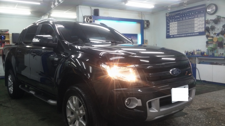 開箱!我的泥濘征服者 RANGER T6參見 0430新增爛路影片