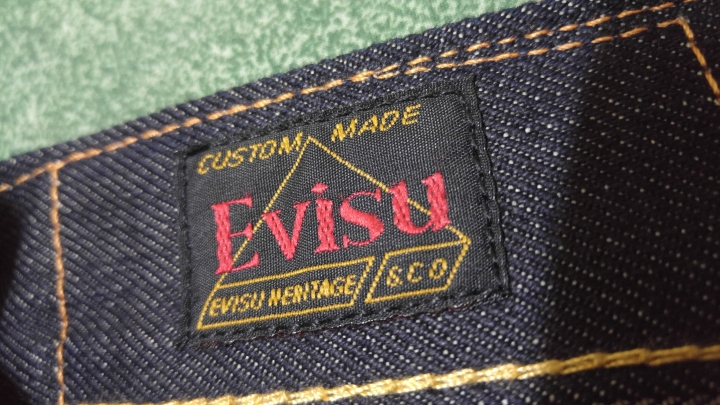 懇請了解EVISU的版友幫忙看一下褲子真假