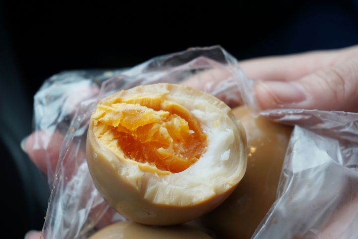 【老阿伯現滷豆干】夠入味!但死鹹!