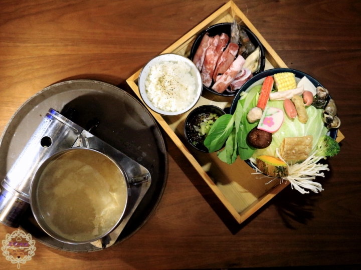 【台南 東區】蜂橙複合式餐飲美食酒吧.早午餐.冰沙和果汁吧