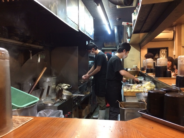 【大阪黑門市場-丼飯】傳說中的炭火豬肉丼-天地人