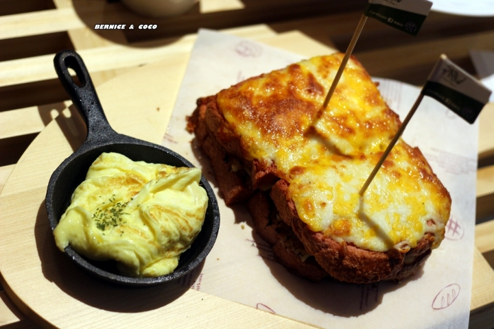 (台北美食)跑飯店the Paw Hotel 寵物友善餐廳( tutti cafe濟南店)(捷運新生站)