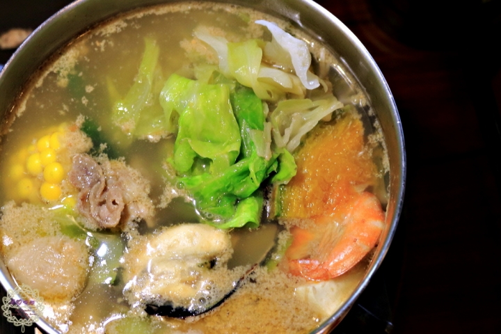 【台南 東區】蜂橙複合式餐飲美食酒吧.早午餐.冰沙和果汁吧