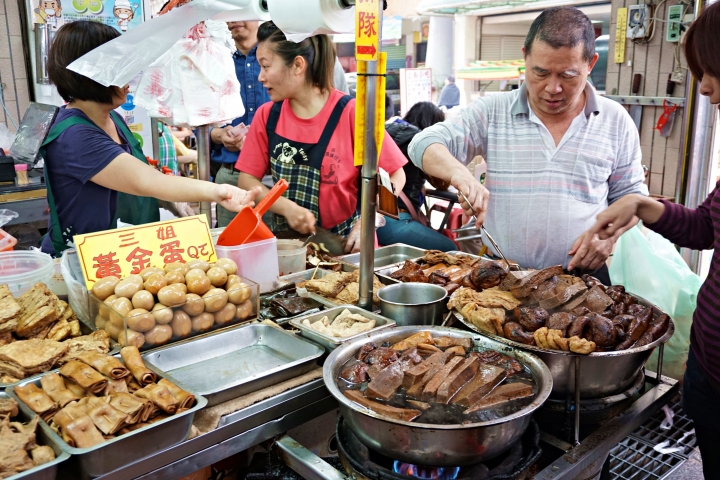 【老阿伯現滷豆干】夠入味!但死鹹!