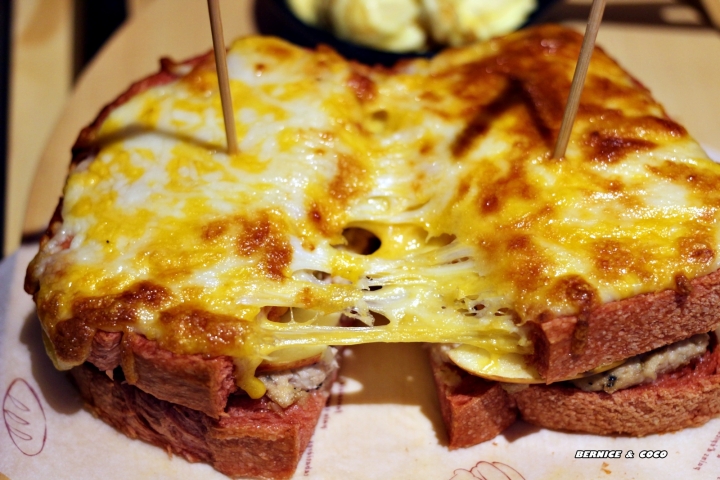 (台北美食)跑飯店the Paw Hotel 寵物友善餐廳( tutti cafe濟南店)(捷運新生站)