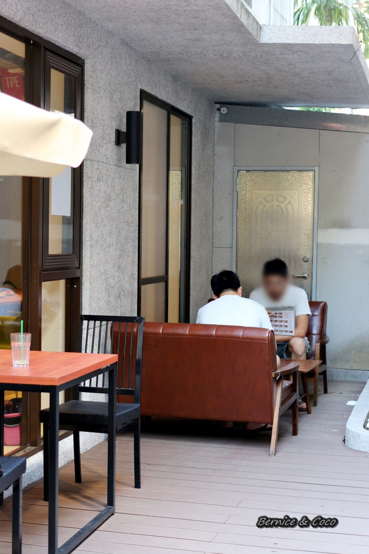 (台北 大安美食)Waffle Please 比利時列日鬆餅專賣店(大安店)(捷運科技大樓站)