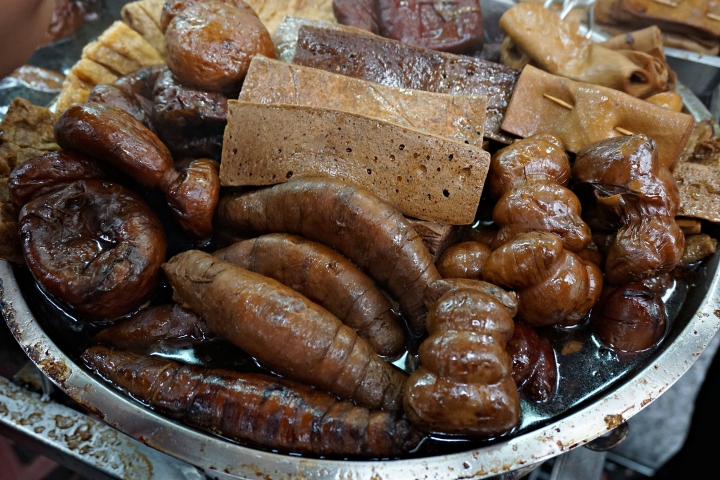 【老阿伯現滷豆干】夠入味!但死鹹!