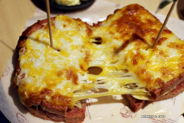 (台北美食)跑飯店the Paw Hotel 寵物友善餐廳( tutti cafe濟南店)(捷運新生站)