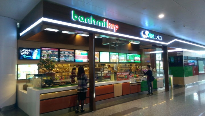 【越南河內Hanoi】內排機場HAN必買網卡及換匯小撇步&往市區Vietnam Airline Mini Van