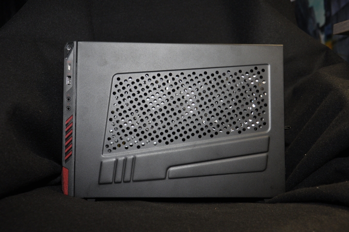 “龍魂再現” 微星電競小桌機 – Nightblade MI2不專業開箱分享