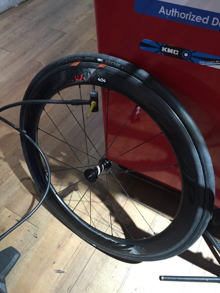 2016 Trinity Advanced Pro 1 開箱 (三鐵車_電子變速_ZIPP 404版輪_管胎) 一次滿足
