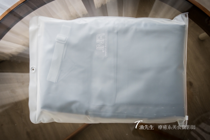 【JNA極致防水背包】夠IN才敢直接丟瀑布實測!