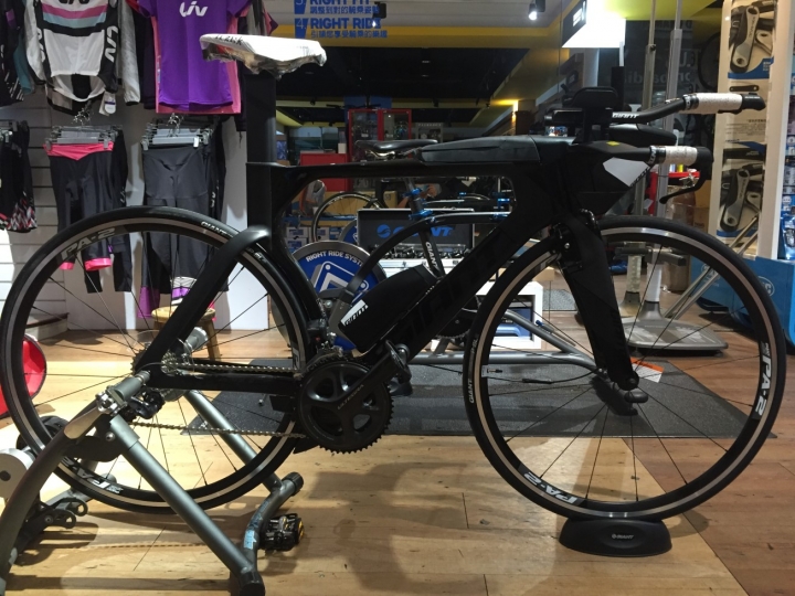 2016 Trinity Advanced Pro 1 開箱 (三鐵車_電子變速_ZIPP 404版輪_管胎) 一次滿足