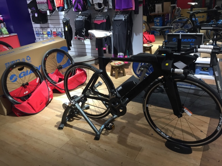 2016 Trinity Advanced Pro 1 開箱 (三鐵車_電子變速_ZIPP 404版輪_管胎) 一次滿足