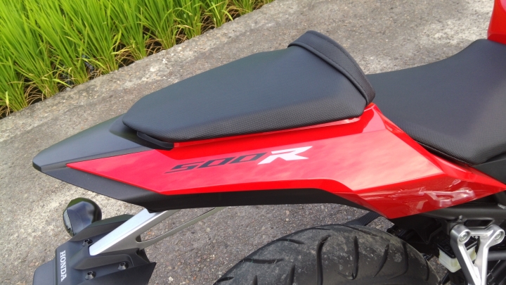 新車開箱!2016 Honda CBR500R 侵略紅