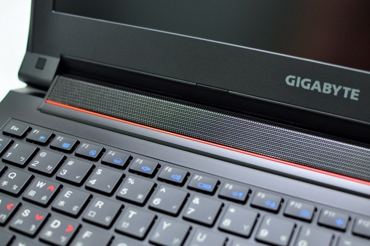 GIGABYTE P16G 技嘉首款GTX960M電競筆電