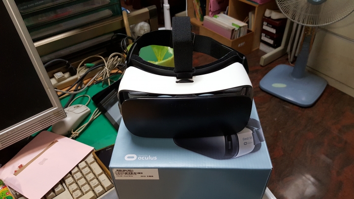 入手新玩具Gear VR