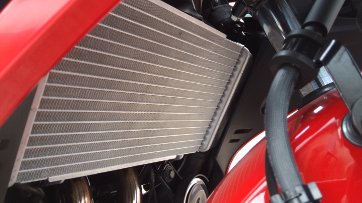 新車開箱!2016 Honda CBR500R 侵略紅