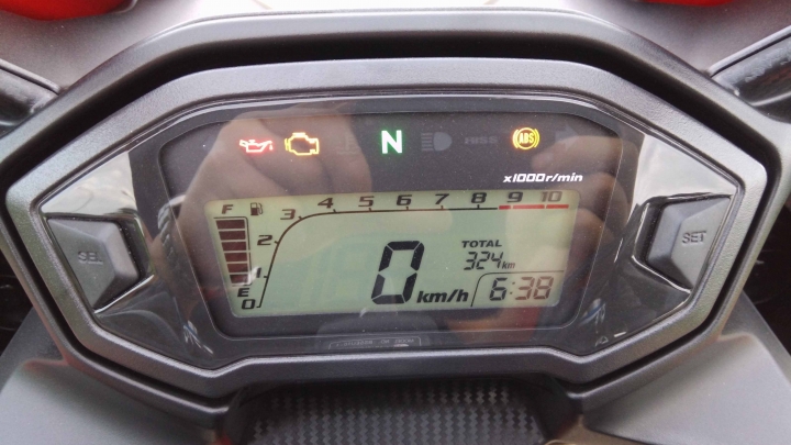 新車開箱!2016 Honda CBR500R 侵略紅